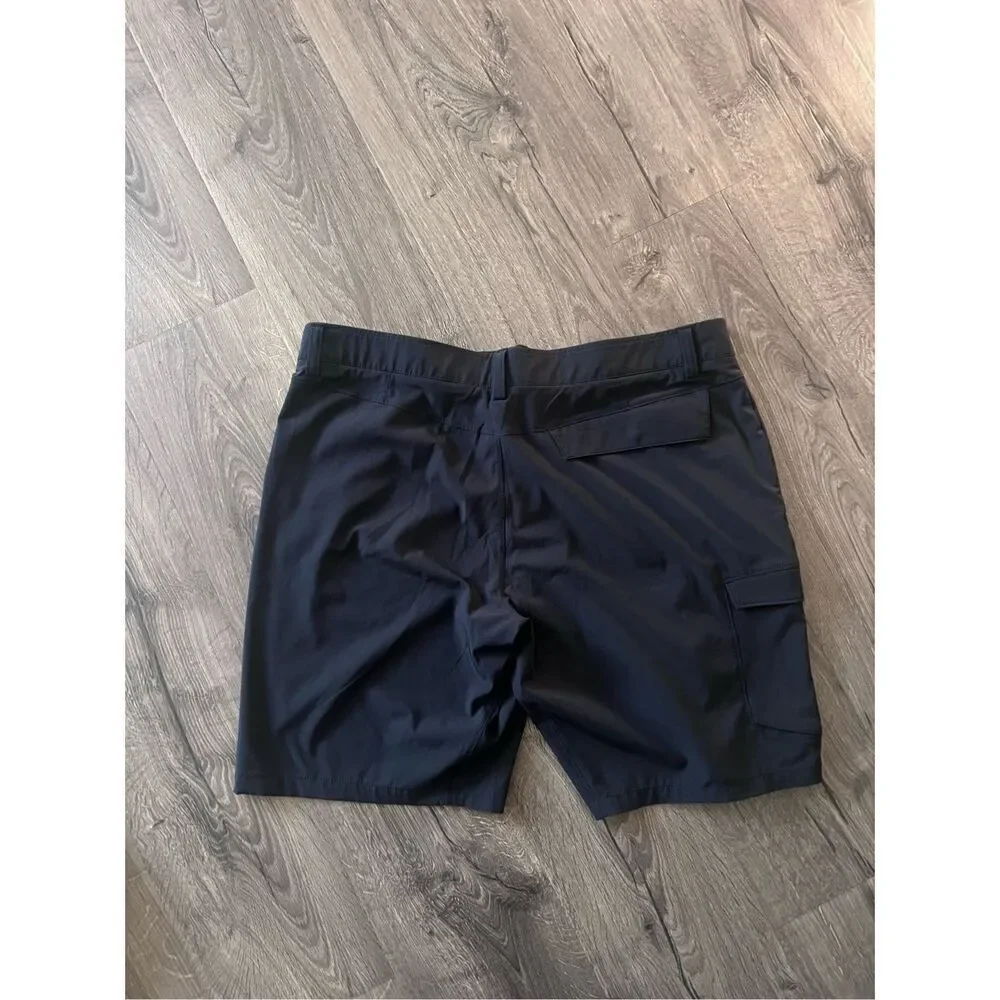 Under Armour Mantra Cargo Shorts Mens 38 Black Hybrid Lightweight Pockets